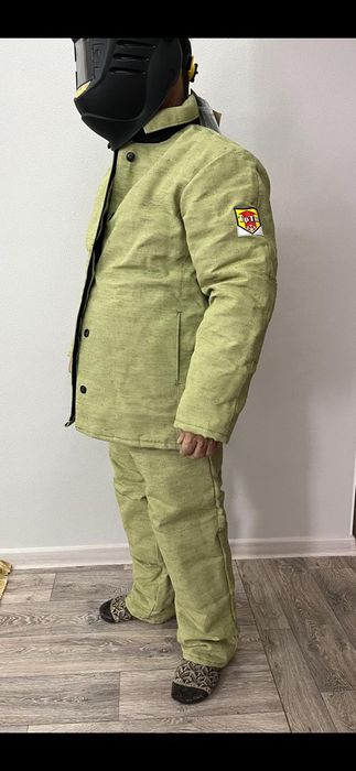 Продам рабочий костюм