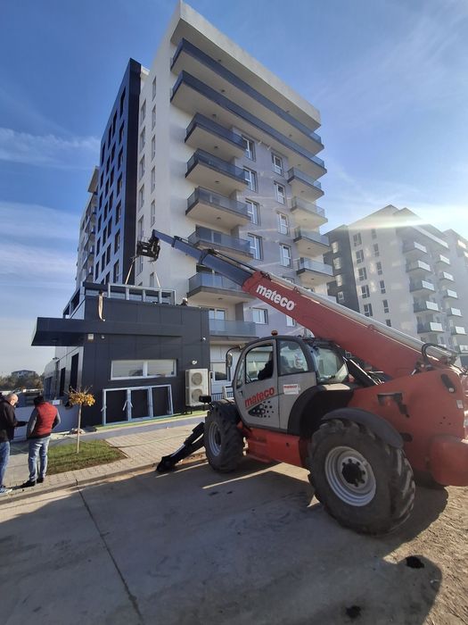 Manitou Ridicat Materiale constructii, echipamente grele, containere