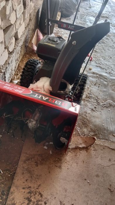 Продам снегауборшик