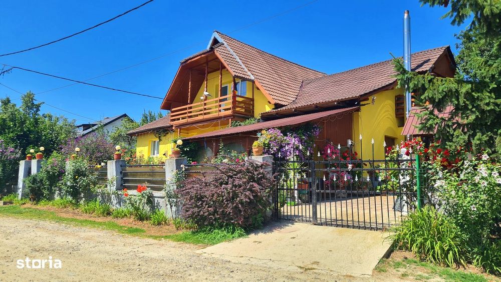 Casă de vânzare în comuna Brăduleț, județ Argeș.