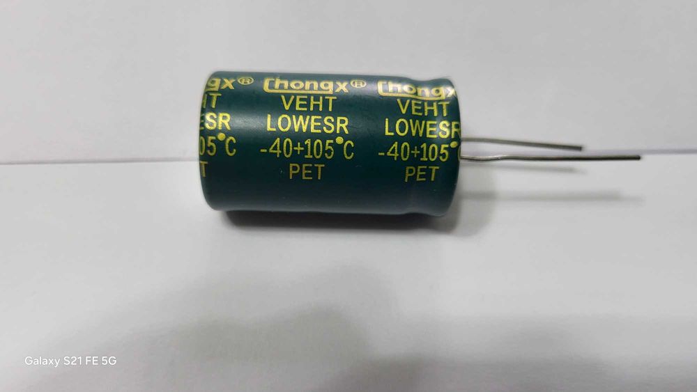 Condensator electrolitic Low ERS 100uF/450Vcc 18 X35 mm -40 -105 grade