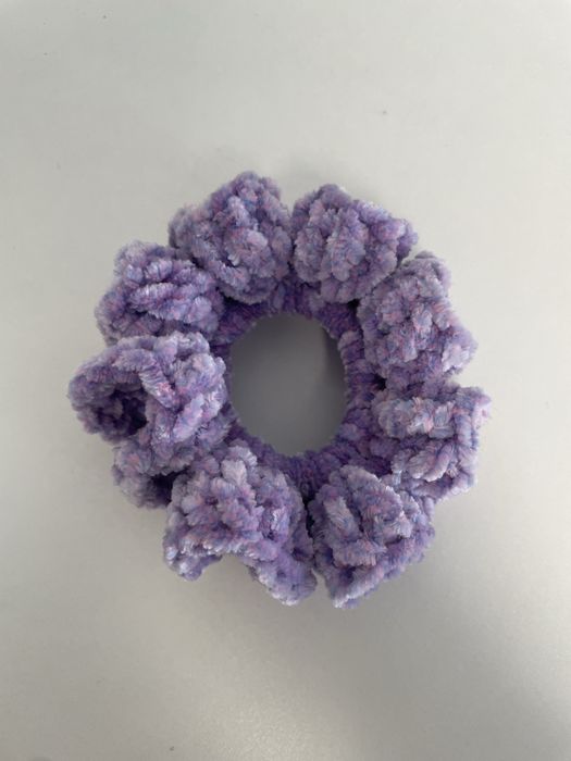 Ръчно изплетен ластик за коса “Скринчи”