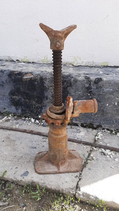 Домкрат СССР в хорошем состоянии