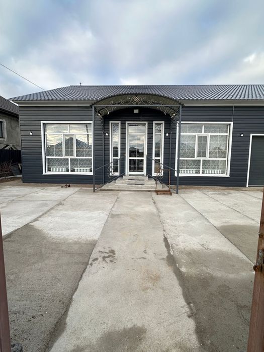 Продам дом 4 комнатный 142 кв