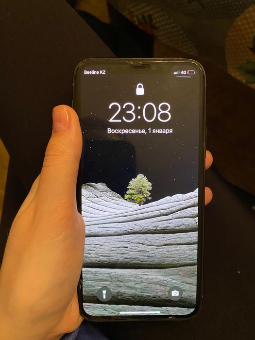 Продам Айфон 11 pro