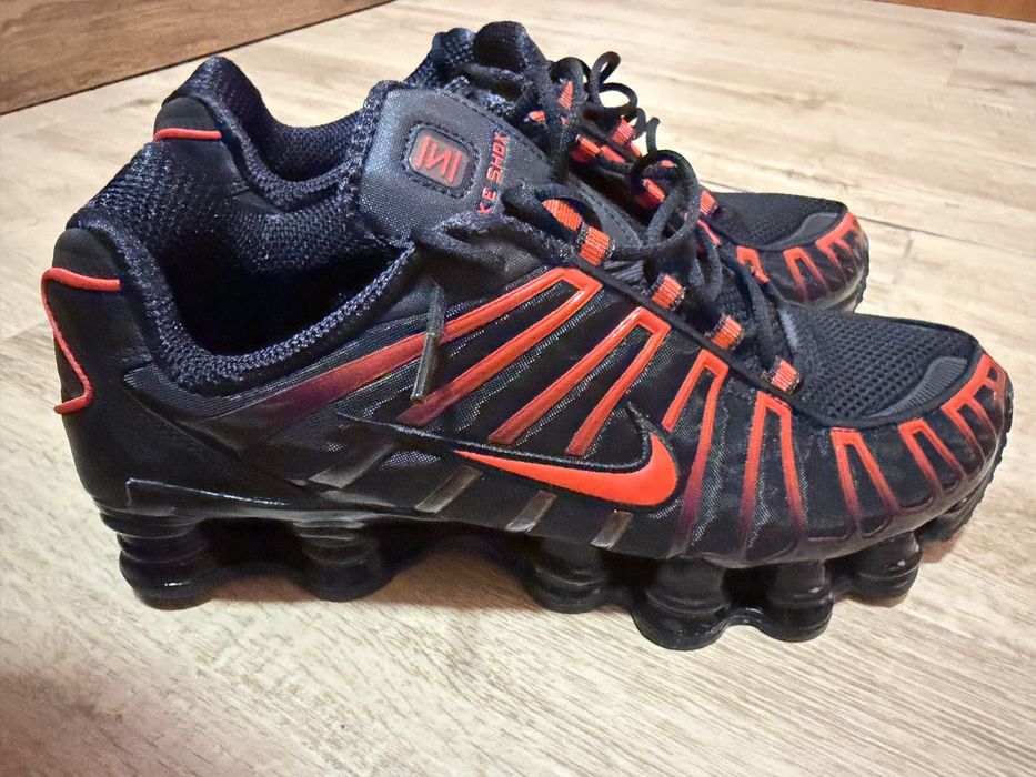 Продавам nike shox