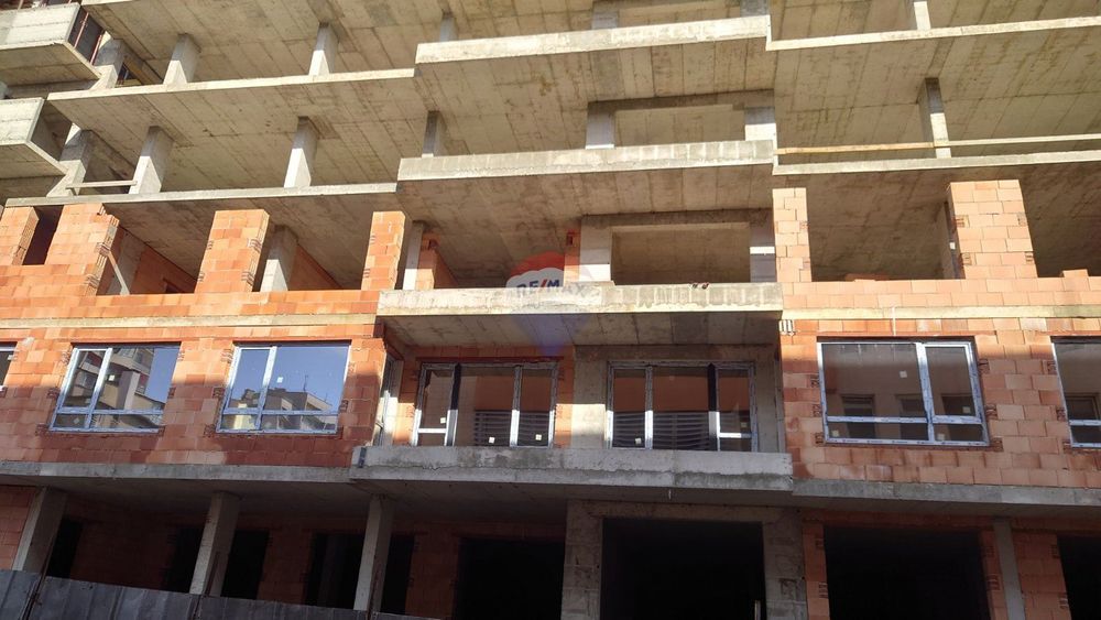 Продава се Офис в Варна, Център - 163 кв.м за 1798 €/кв.м - Снимка #3