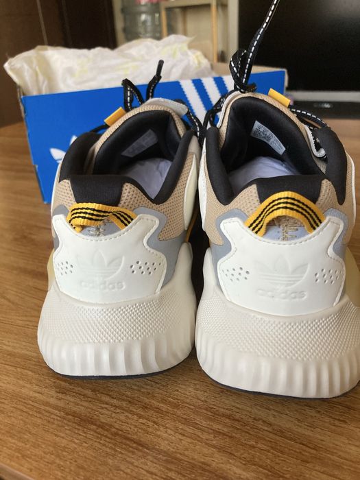 Мъжки оригинални маратонки Adidas HI-TAIL