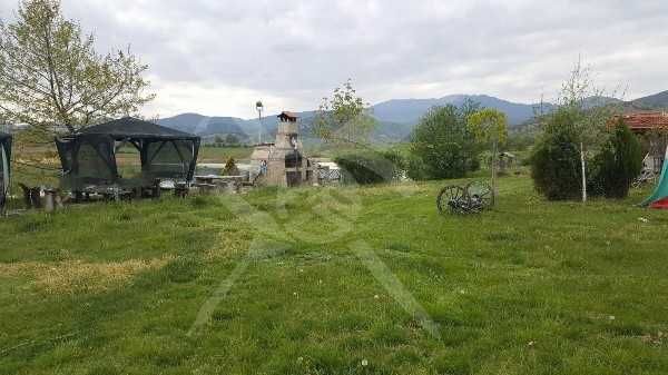 13дка край язовир! С беседки, басейн и барбекю- развит туризъм!