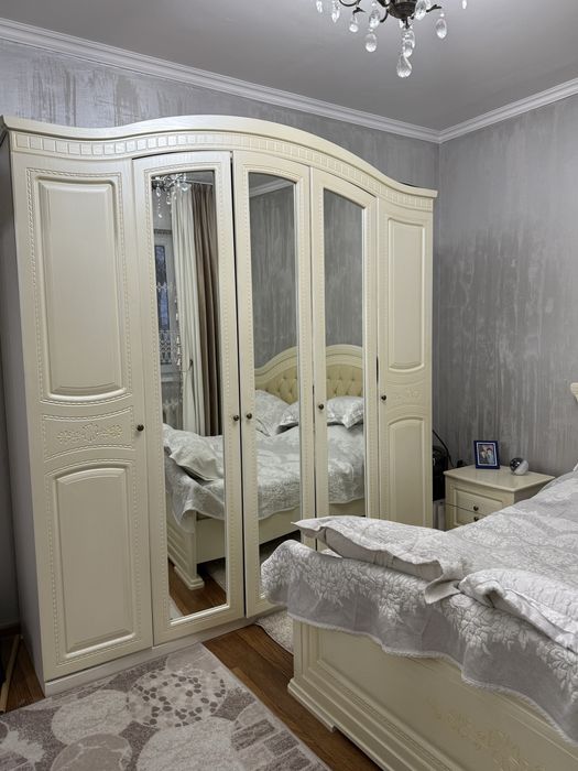 Спальный гарнитур