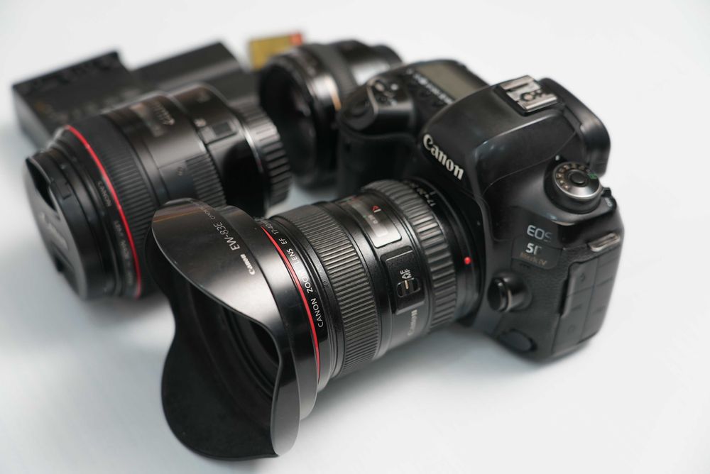 Canon EOS 5D Mark IV Professional Set