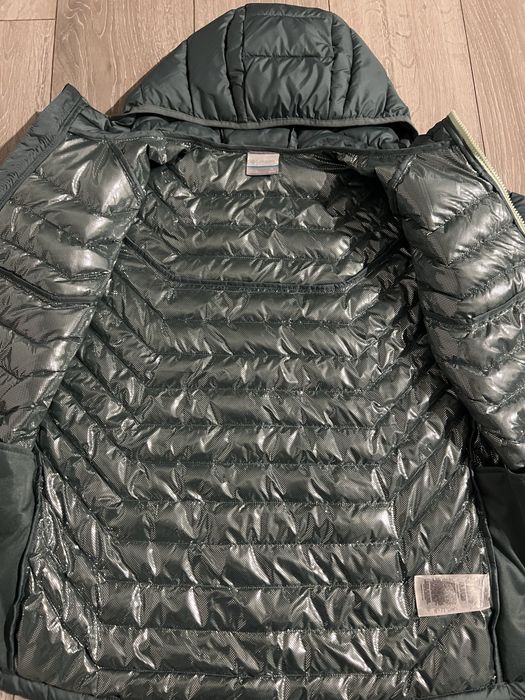 Vând geacă Columbia