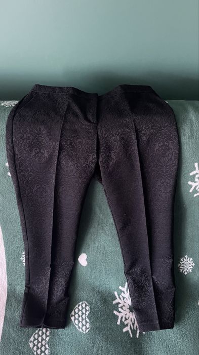 Женская шапка и брюки