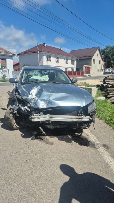 Vând audi a5 avariat anul favricației 2009 capacitate motor 2.o dizele