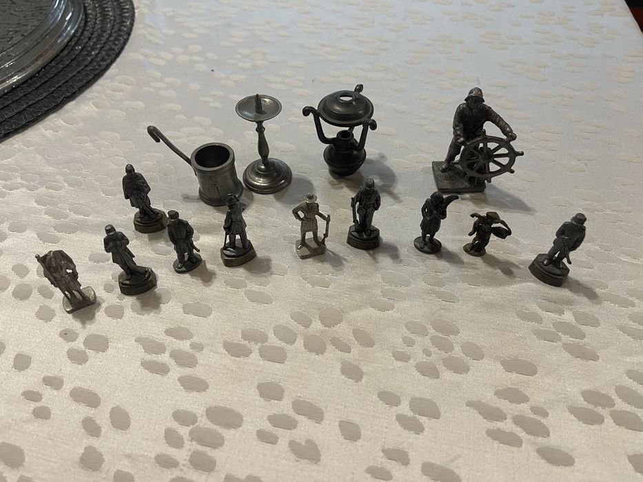 Оловвни фигурки