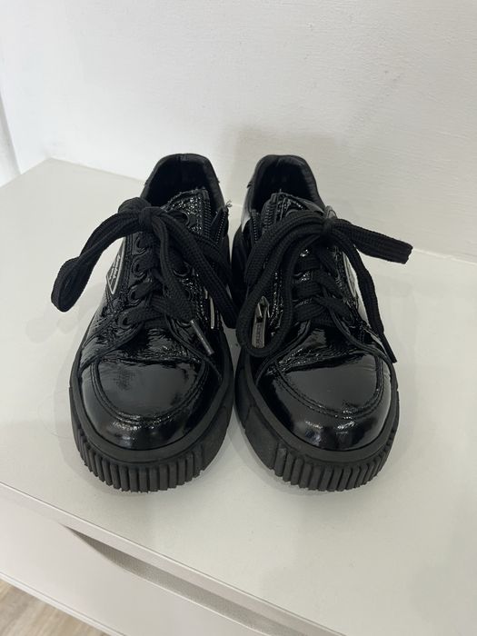 Продам ботиночки кроссовки лоферы