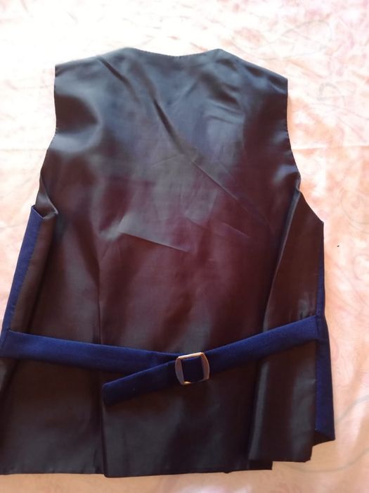 Продам костюм тройка на мальчика