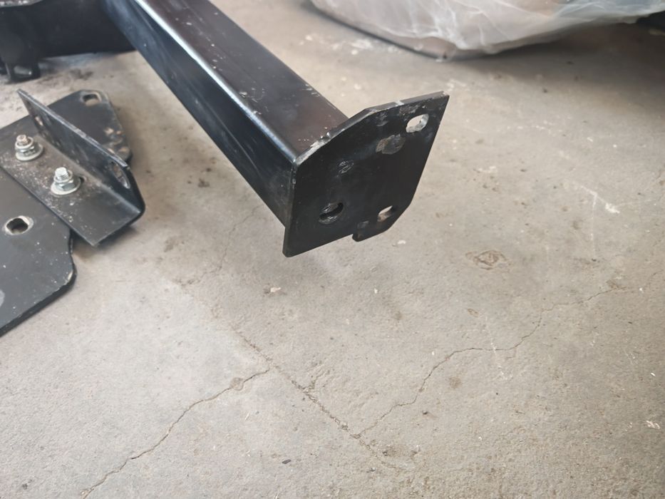 Фаркоп на Митсубиси Паджеро