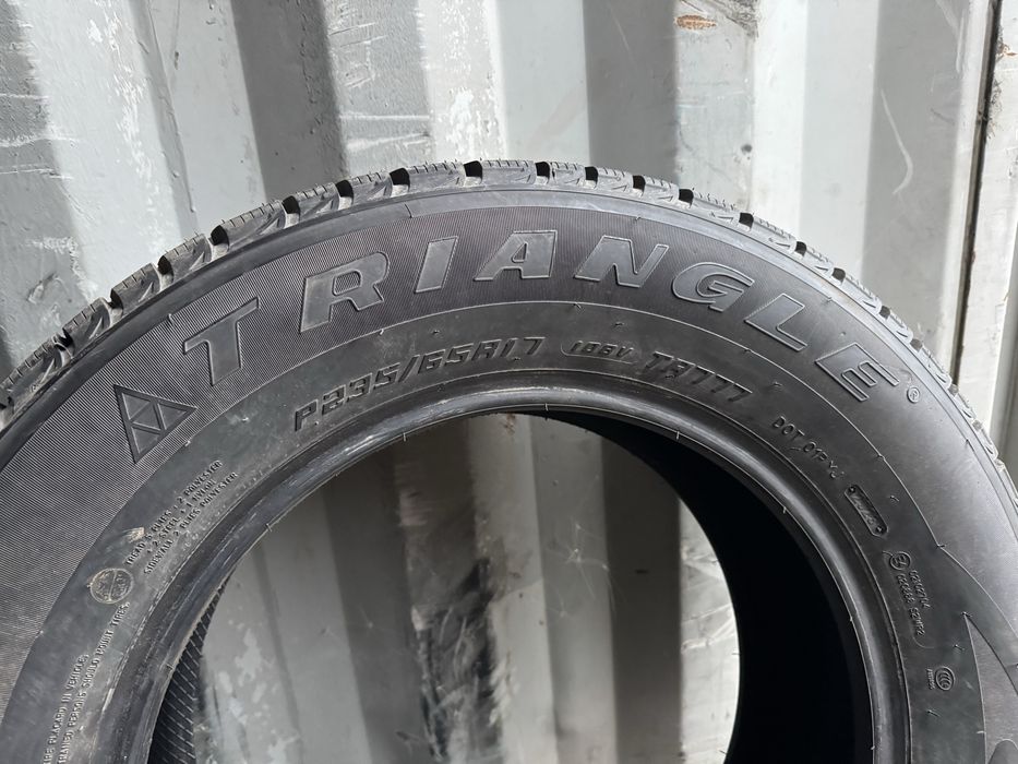 235/65/17 Triangle почти новые