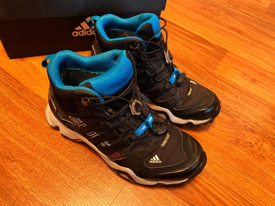 Ghete Adidas Gore- Tex dama