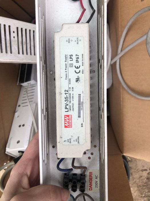 Surse alimentare led 12V Mean Well