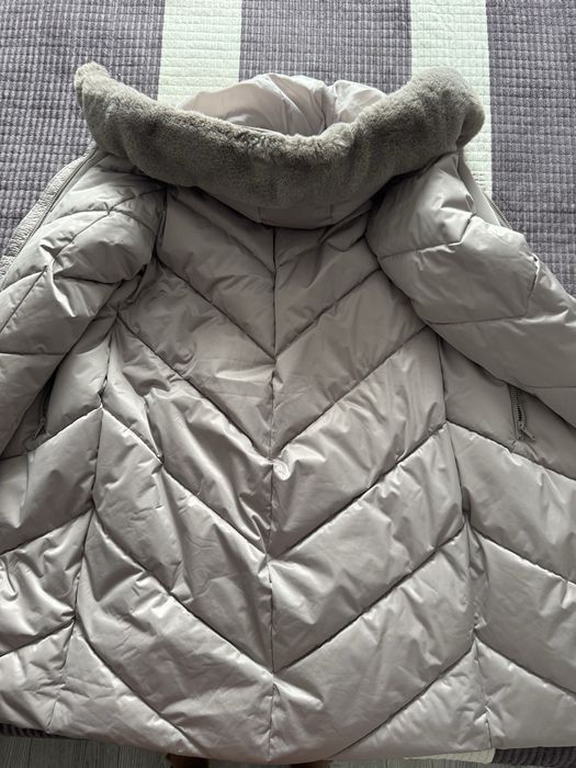 Продам зимний пуховик