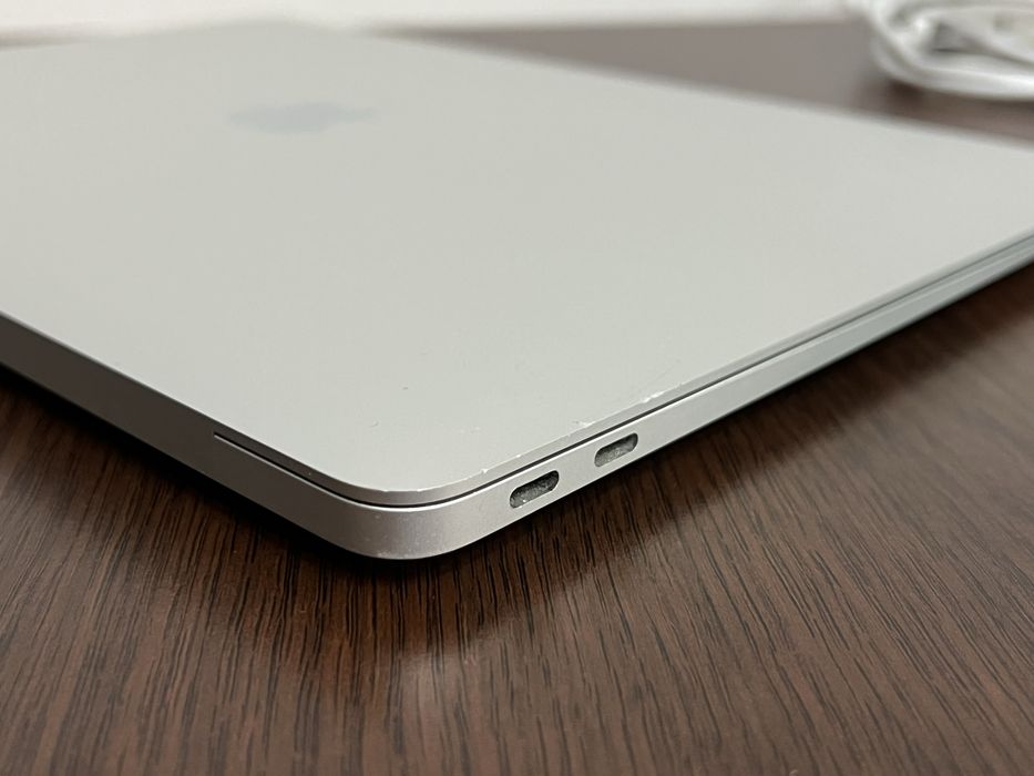 Amanet Royal CB : Apple Macbook Air M1 256GB