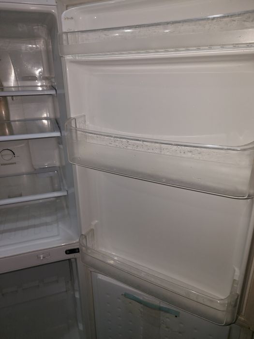 Продам холодильник LG