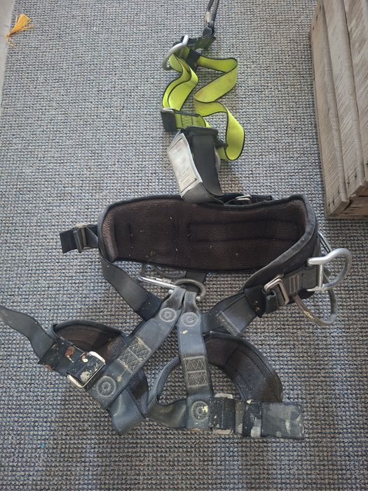 Set complet echipament lucru la înălțime / alpinism utilitar – ham, corzi, scaun, carabiniere
