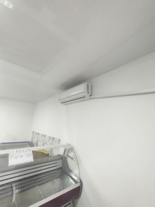 Продается действующий магазин.