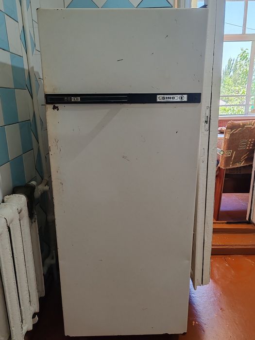 Холодильник б/у SINO