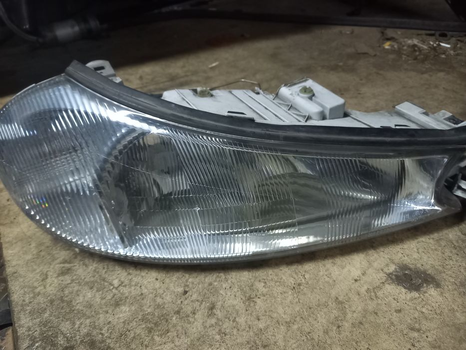 Фары на Форд Мондеу 2 96-00г.в