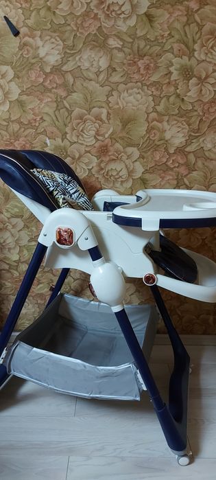 Продам стульчик для кормления