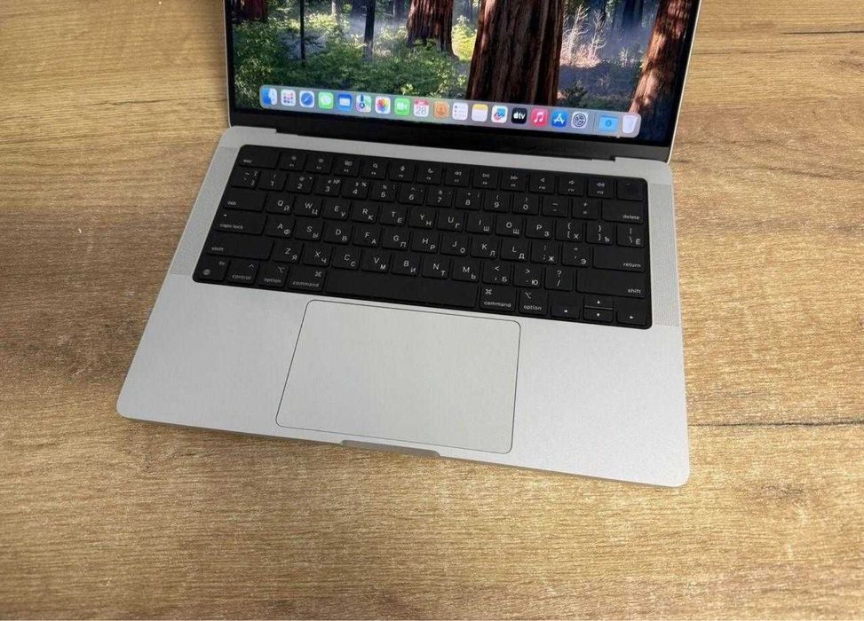 Срочно ! Macbook pro 14 m2 MAX 32ozu 1tb 2025