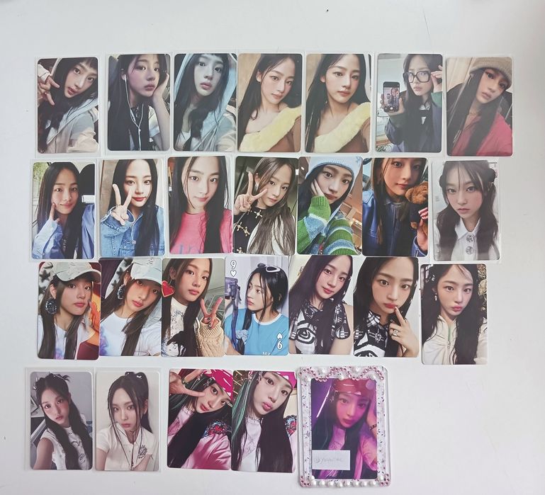 NewJeans album/photocards