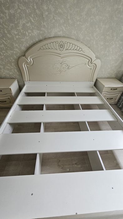 Продам двуспальную кровать