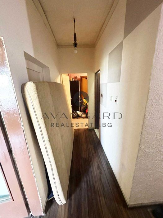 Продава се Тристаен апартамент в Пловдив, Тракия - 96 кв.м за 691 €/кв.м - Снимка #9