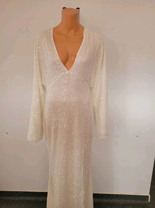 Rochie albă cu paiete