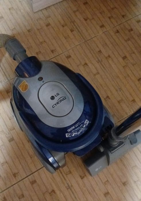 Пылесос LG.            .