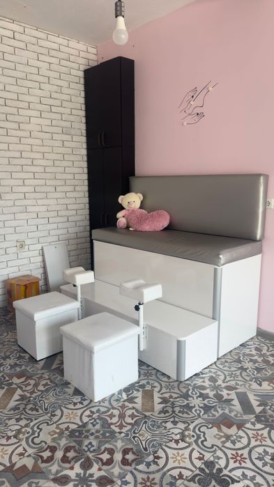 Продавам професионално оборудване за салон!