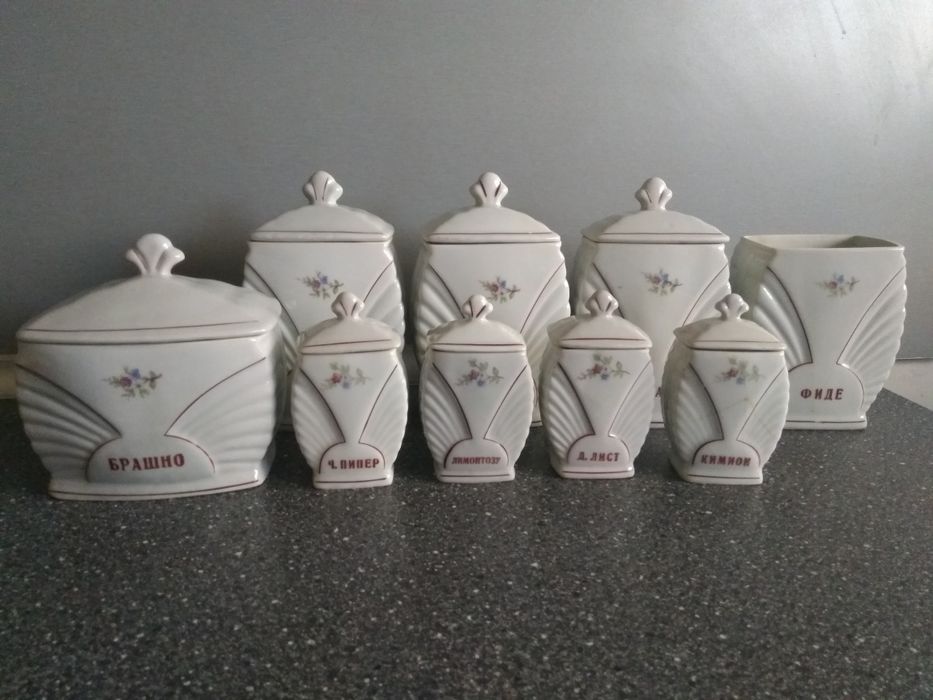 Стар ретро сервиз