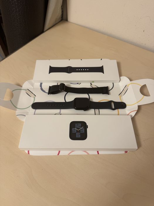 Apple Watch Se (2024), 40mm , midnight sport band