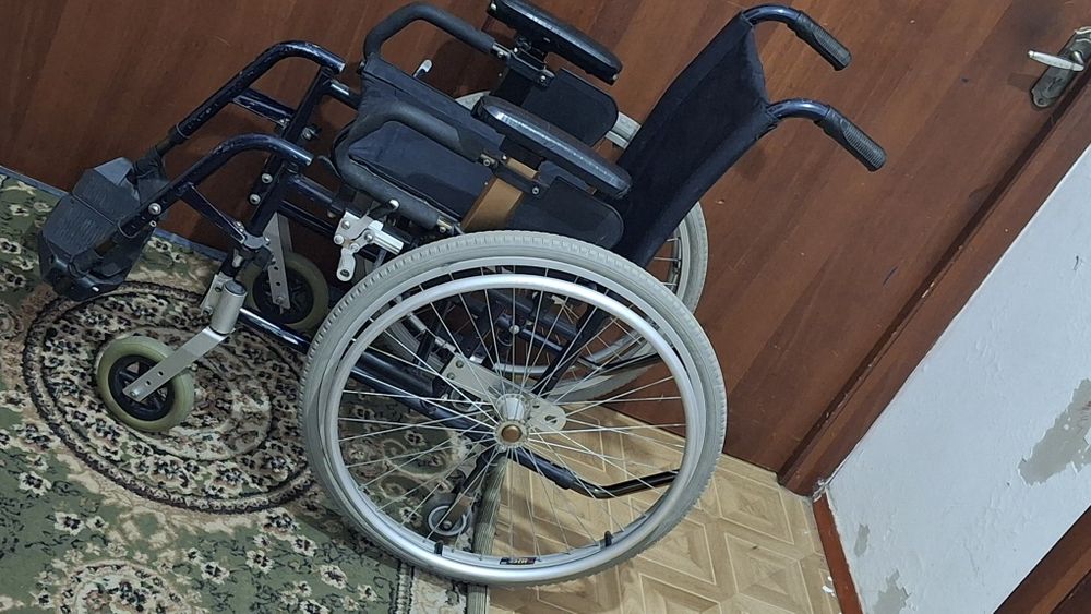 Инвалидная коляска