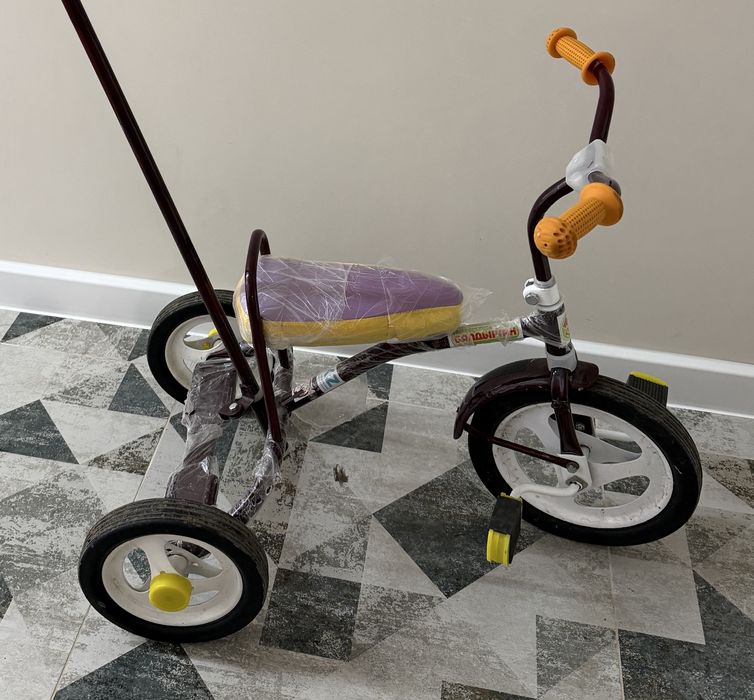 Трехколесный велосипед