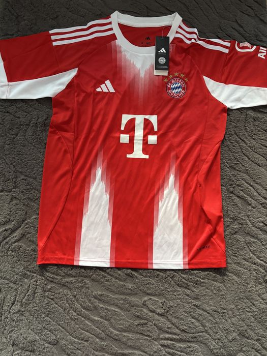 Set Bayern Munchen rosu