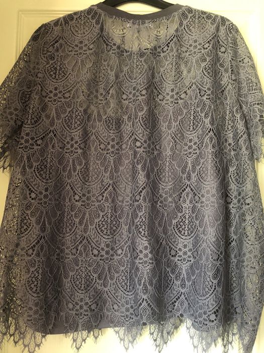 Дантелена блуза с къс ръкав XL