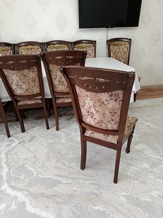 Стол и стулья б/у