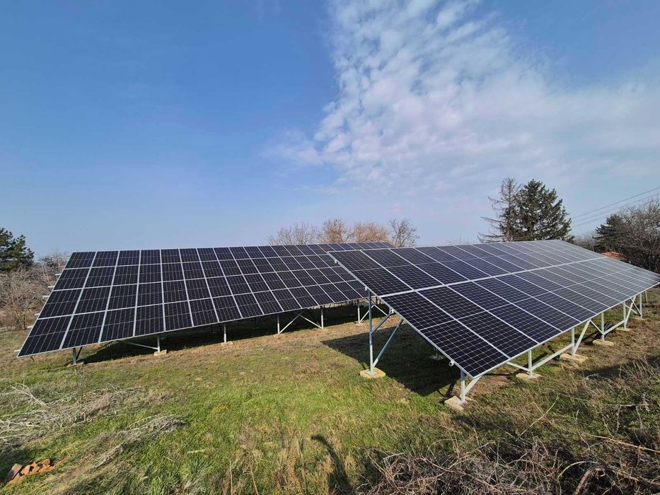 Фотоволтаична централа 60 KW и къща до гр. Белене .