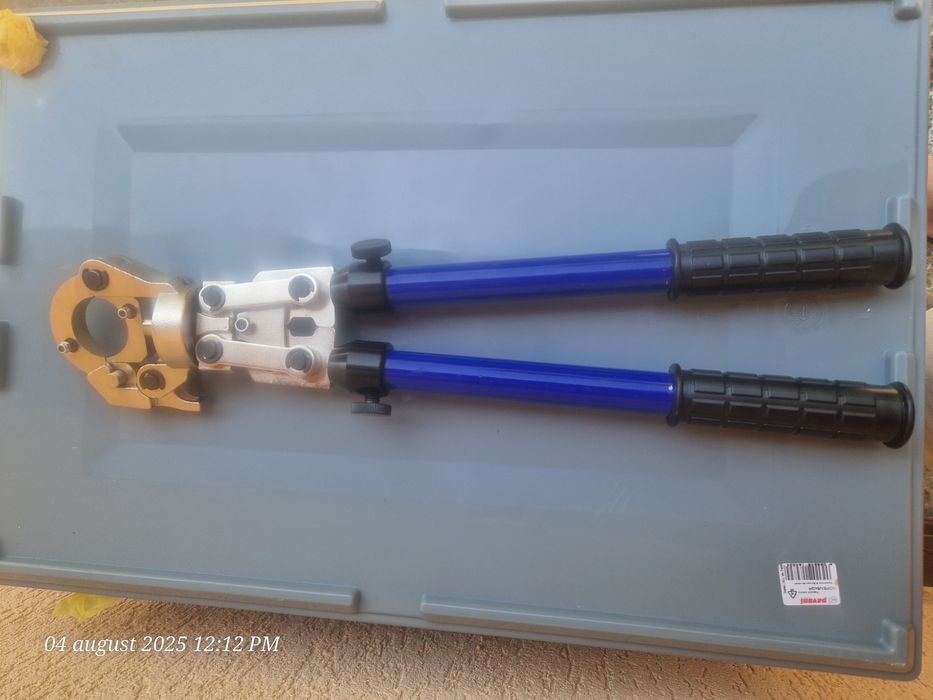 Vând clește de sertizat țevi