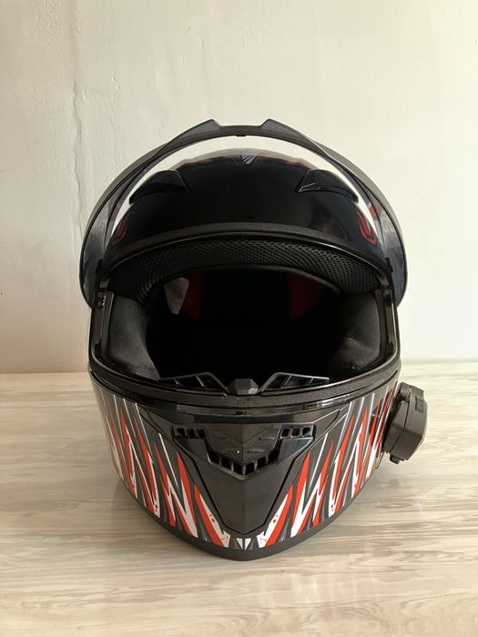 Шлем на Мото.